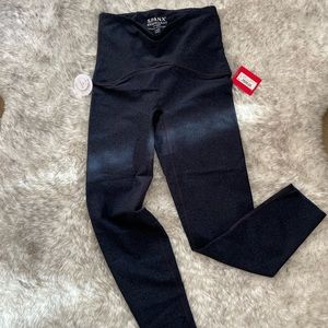 NWT Spanx booty boost active 7/8 leggings, small. Navy/black